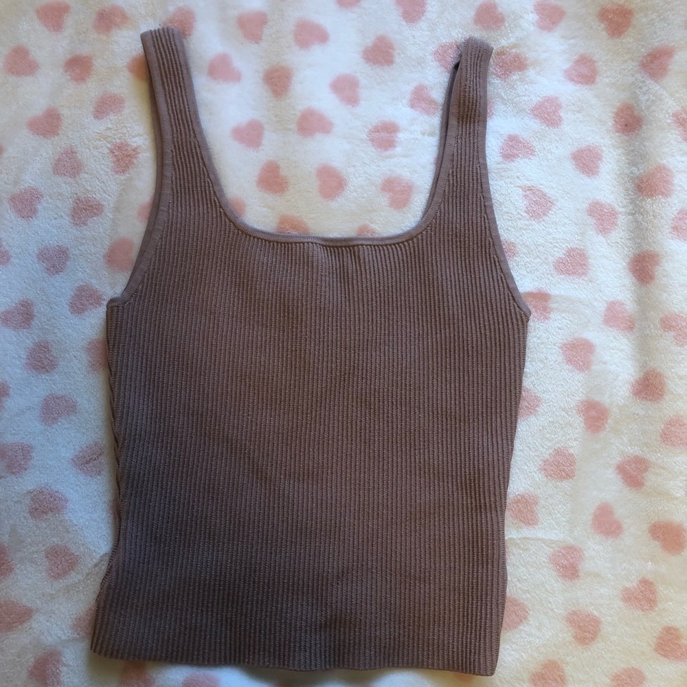 COPY - Aritzia Babaton Sculpt Knit tank top